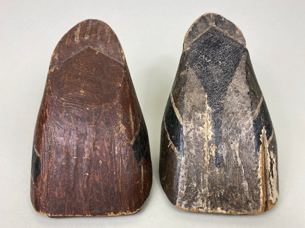 Illinois River Pair of Wooden Feeder Decoys (#6203)