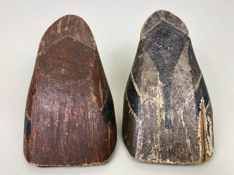 Illinois River Pair of Wooden Feeder Decoys (#6203)