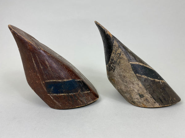 Illinois River Pair of Wooden Feeder Decoys (#6203)