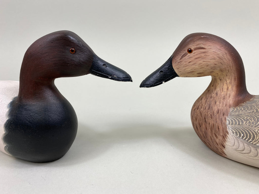 Midy Fowler Decoys カンバスバック ヘン 木製デコイ Kenny Weeks Pair of Third Size Canvasbacks (#7800) - Muddy Water