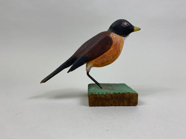 Ron Travis Hand Carved Robin (#8249)