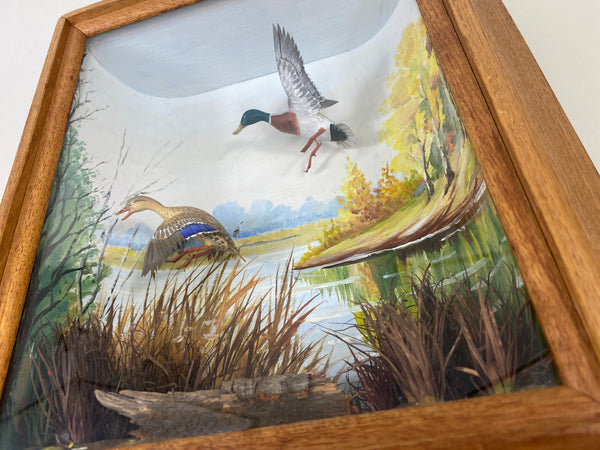 R.G. Rodell Diorama Shadow Box with Flying Mallards (8933)