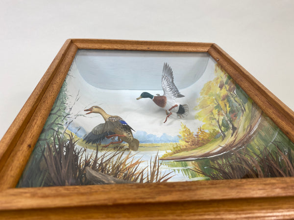 R.G. Rodell Diorama Shadow Box with Flying Mallards (8933)
