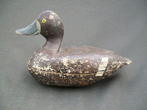 Illinois River Blue Bill Hen 1900’s Original Paint.  (#1421)