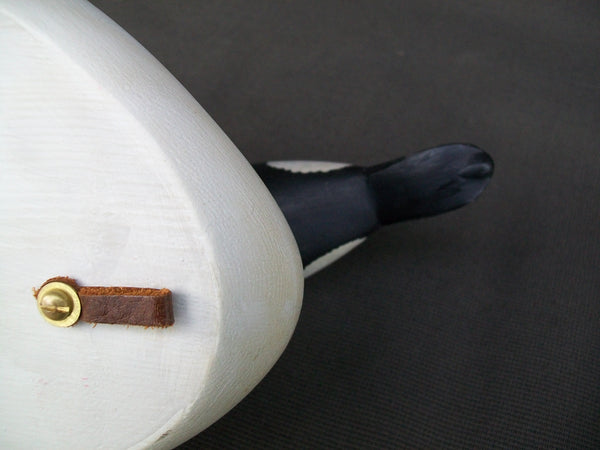 George Strunk Barrows Golden Eye.  Original Paint, Weight and Rigging Strap  (#2873)