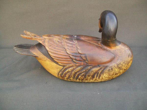 Tom Taber Canada Goose, Turned Head, Stamped on Bottom.   (#3033)