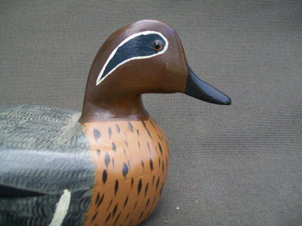 Chiado Raised Wings Green Wing Teal