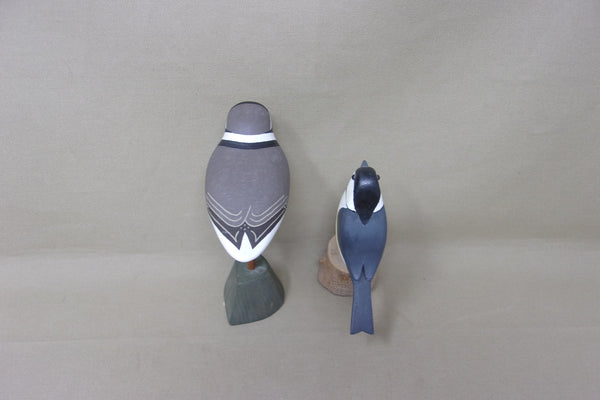 Lot of 2 Contemporary Carvings (#4980)