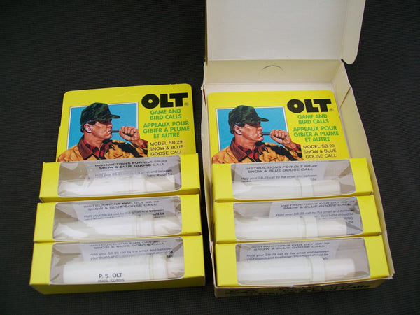 Olt Model SB-29 Snow & Blue Goose Calls - 6 in Original Display Case (F27)