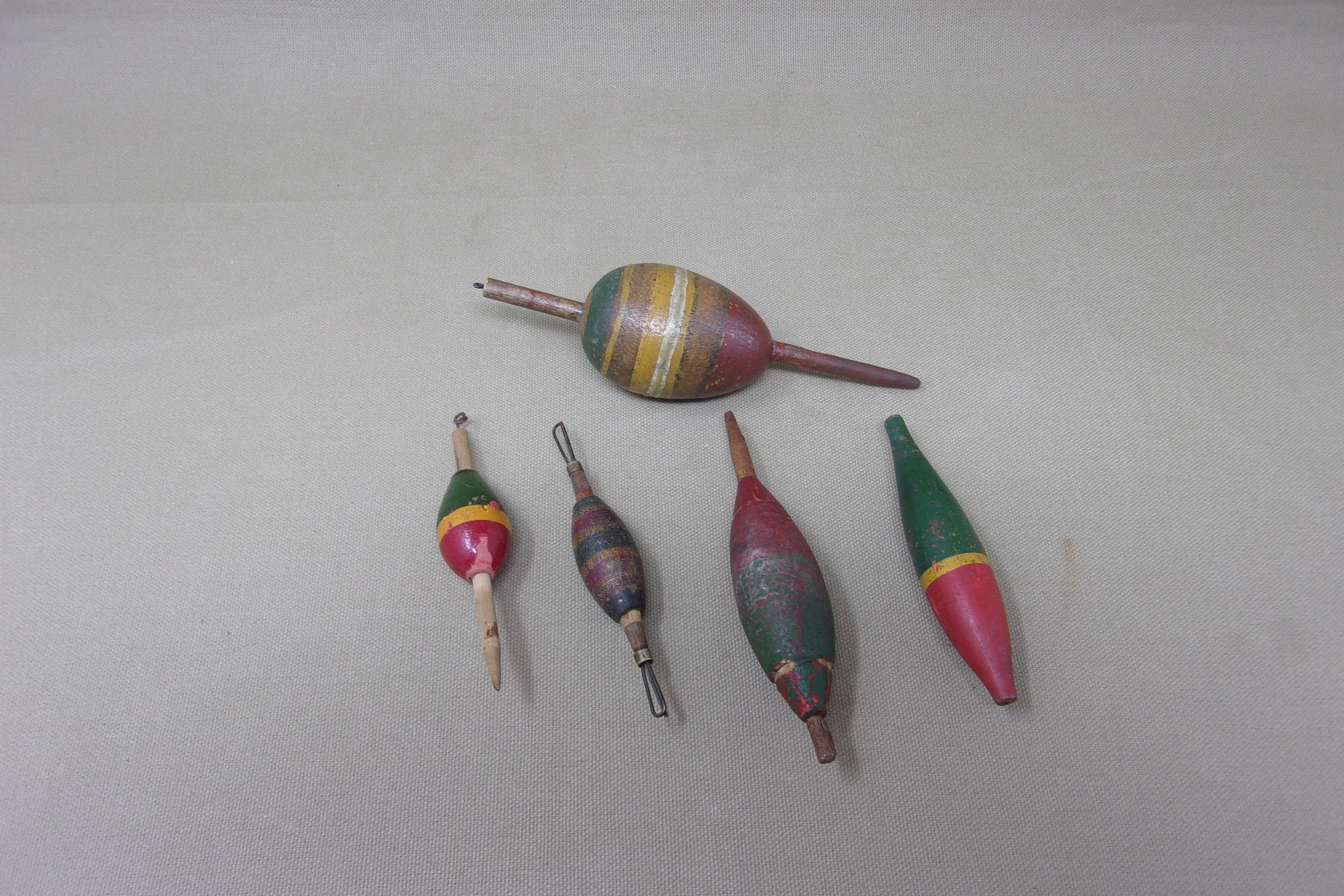 Lot of 5 Vintage Bobbers (Q89) - Muddy Water Decoys